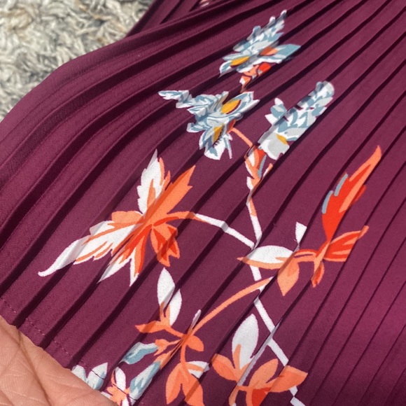 Ann Taylor factory pull on pleated floral print shorts size 16 - Picture 2 of 8